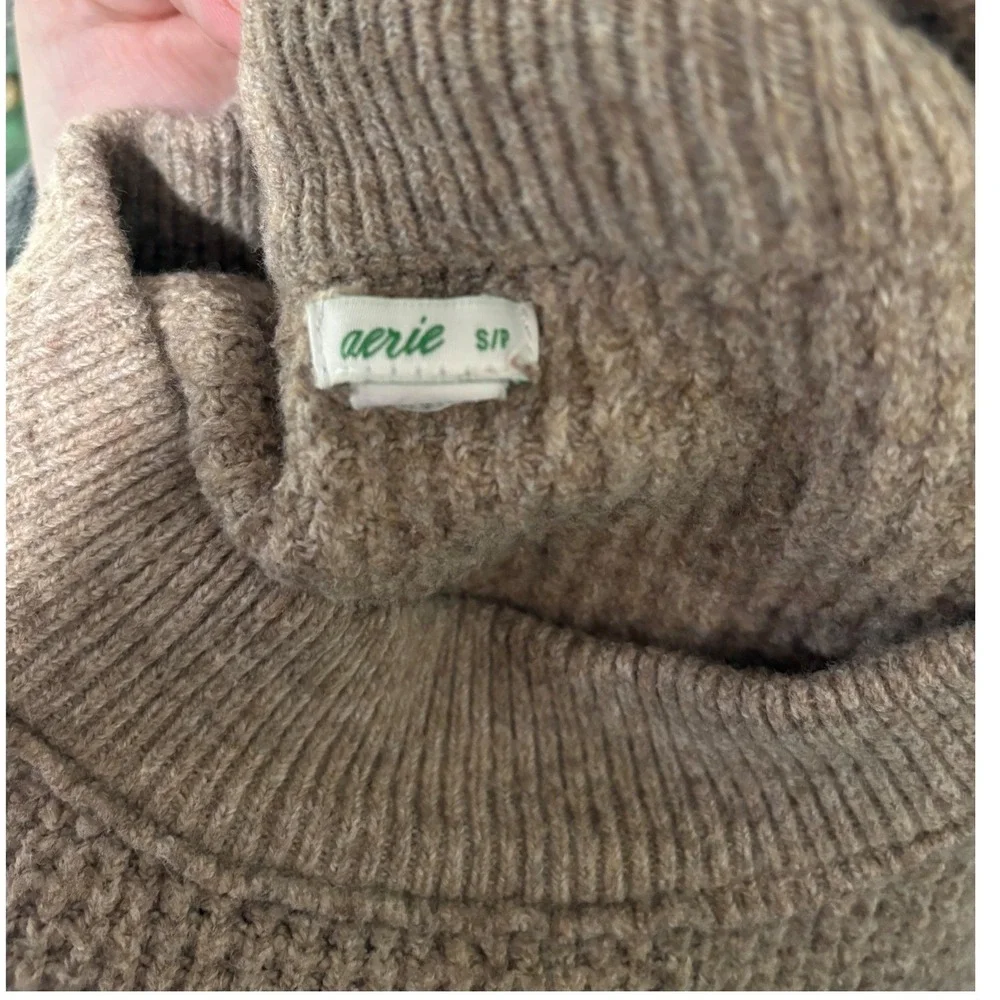 Aerie Waffle Knit Mock Neck Long Sleeve‎ Sweater Taupe Size S